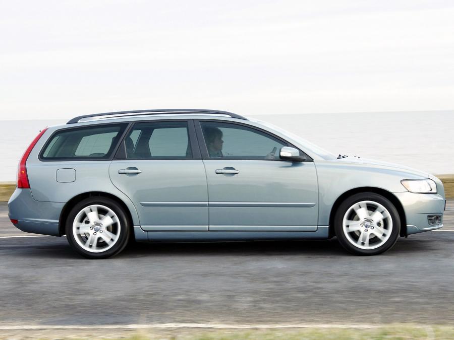  Volvo V50 2007 года  (UK) (фото 9 из 15)